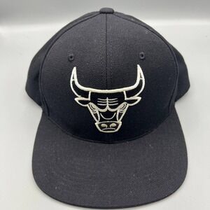 Chicago Bulls Hat Men Black Mitchell & Ness NBA Snap‎ Back Cap